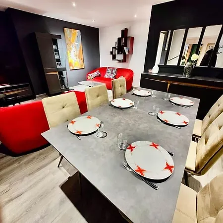 Camilleflats Quai St Laurent & Art Gallery Διαμέρισμα